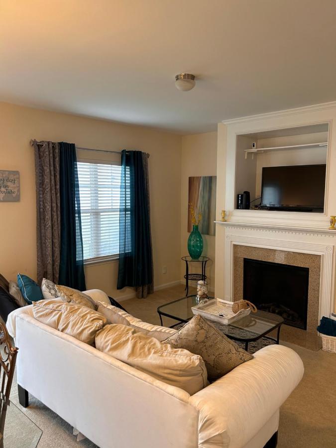 Cute And Cozy 5 Min From Carowinds Apartment Charlotte Bagian luar foto